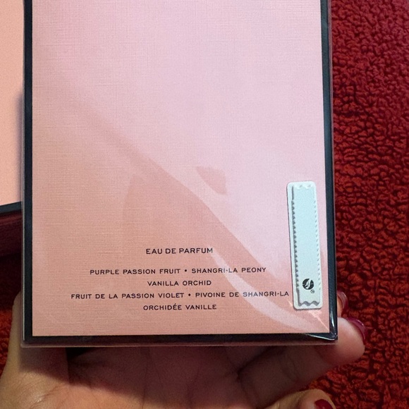 Victoria's Secret Bombshell Eau de Parfum - Pink 3.4oz large bottle - Picture 3 of 4